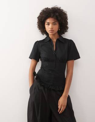 COLLUSION - Taillierte Hemdbluse in Schwarz mit Reißverschluss-Detail