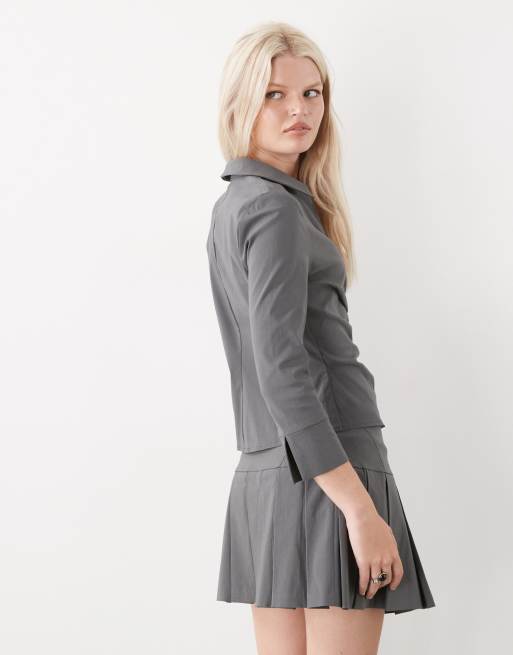 COLLUSION Tailored bengaline ruched fitted shirt co-ord in grey, 3 of 4