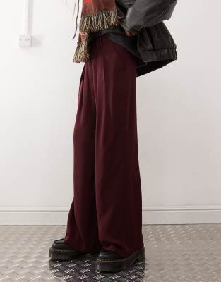 Collusion Tailored Wide Leg Pants In Wine In Red