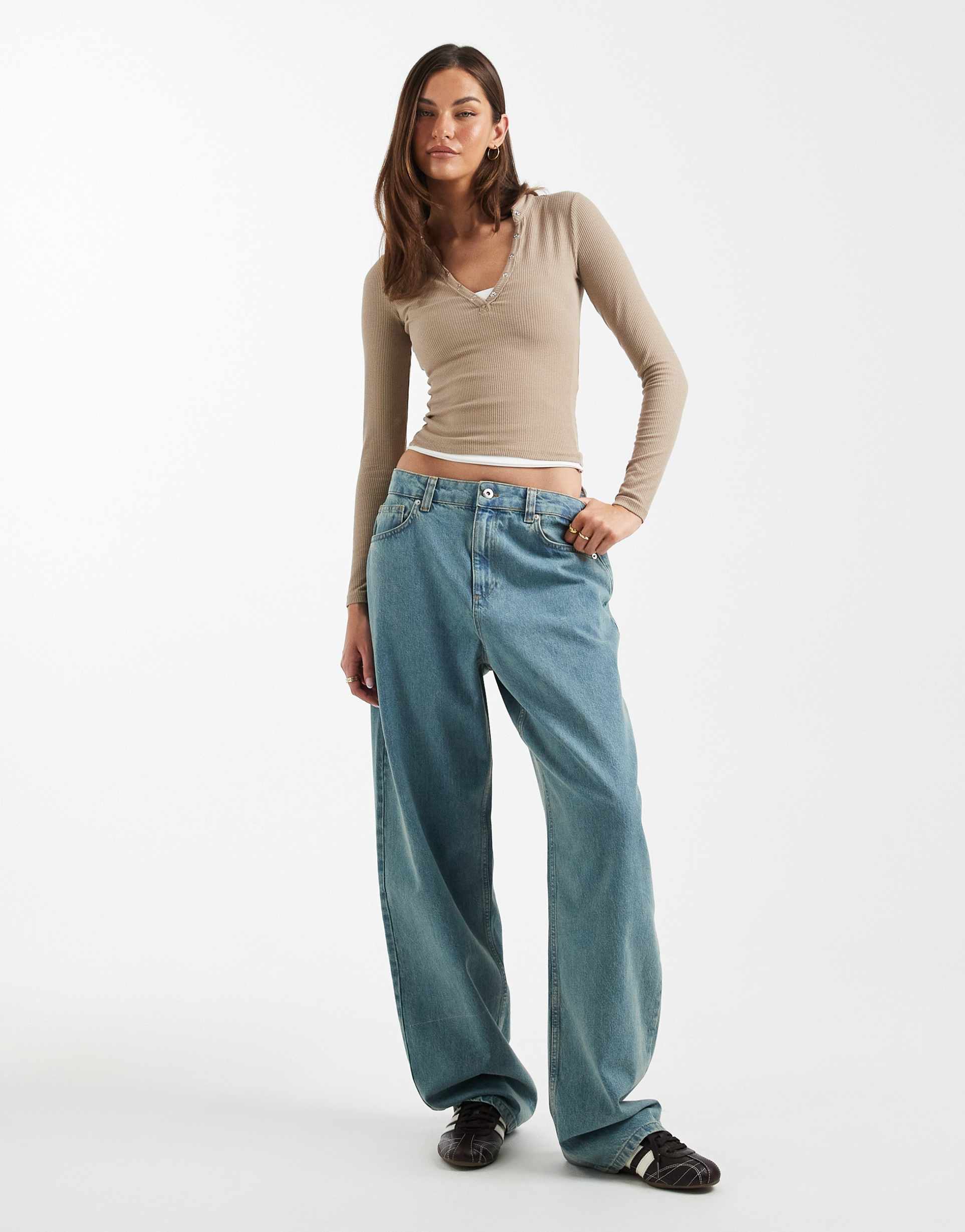 collusion tall antifit jeans in dirty mid blue