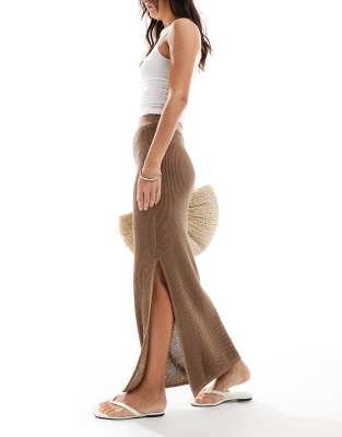 textured knit maxi skirt in taupe-Brown