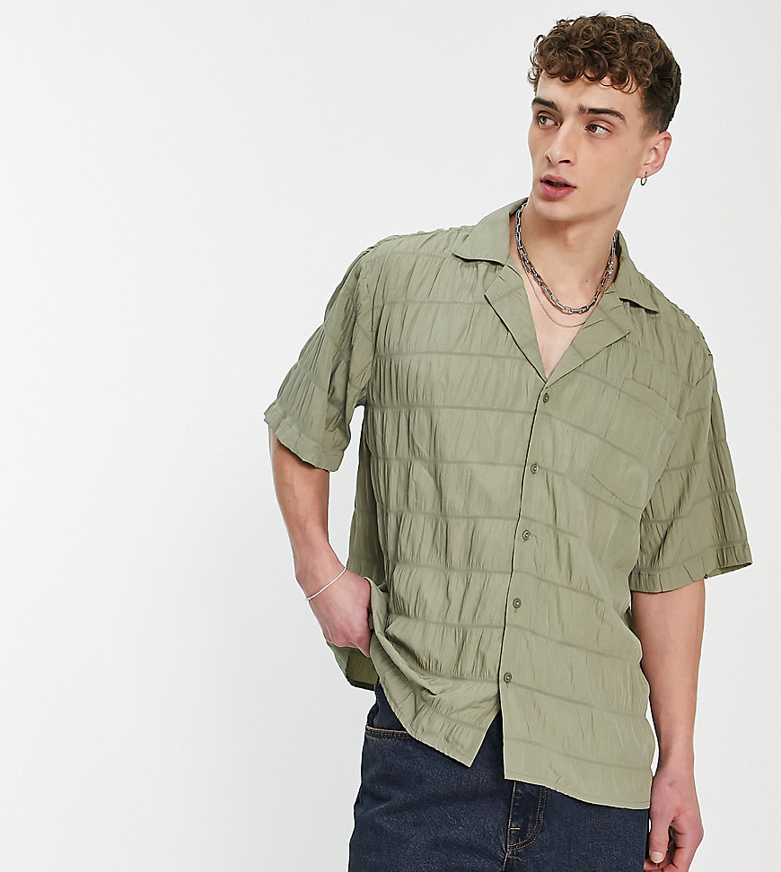 COLLUSION textured relaxed short sleeve shirt in khaki-Green