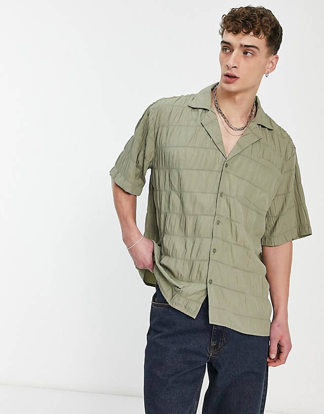 Collusion - textured relaxed short sleeve shirt in khaki