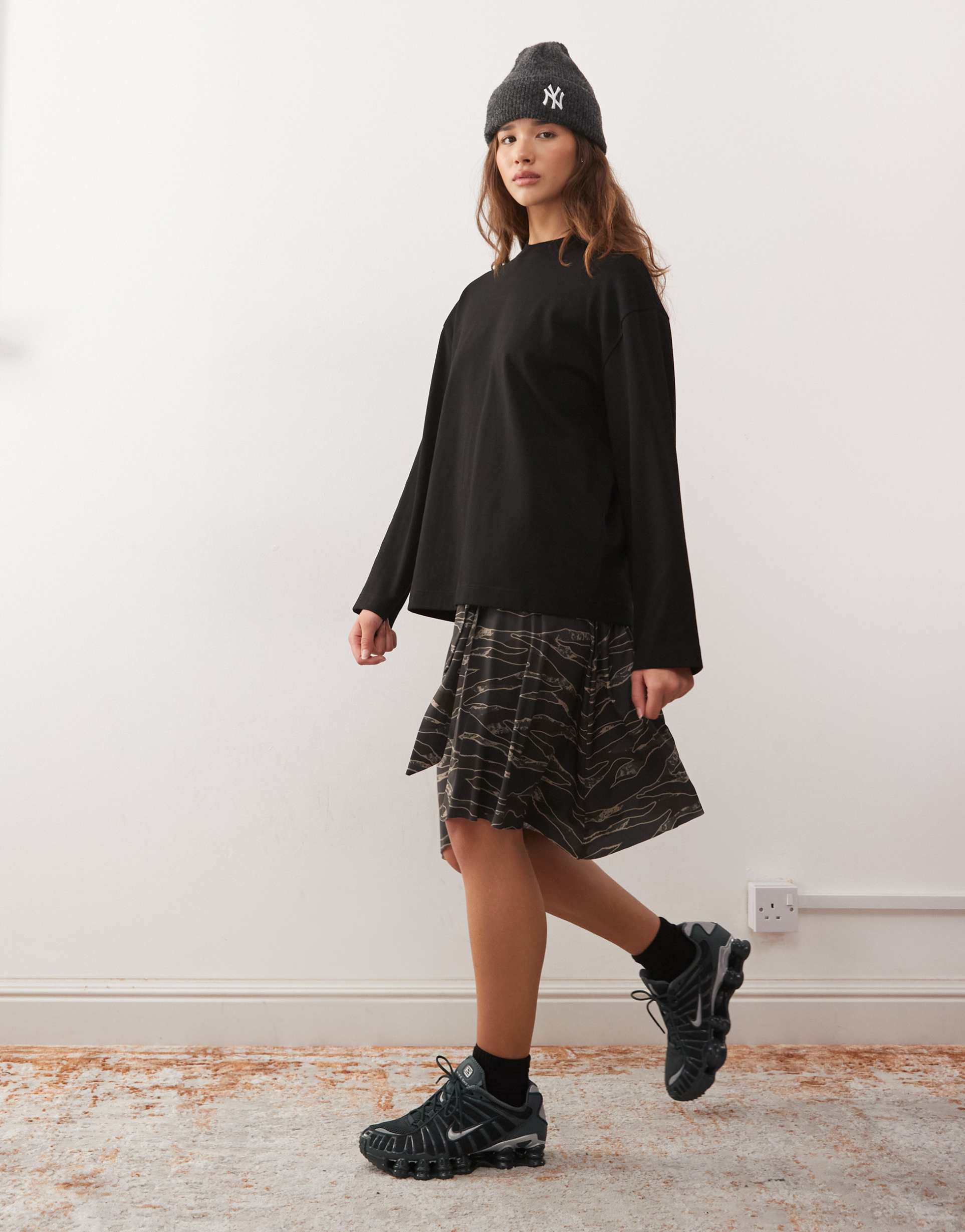 collusion tie waist ring detail skirt in tiger camo print