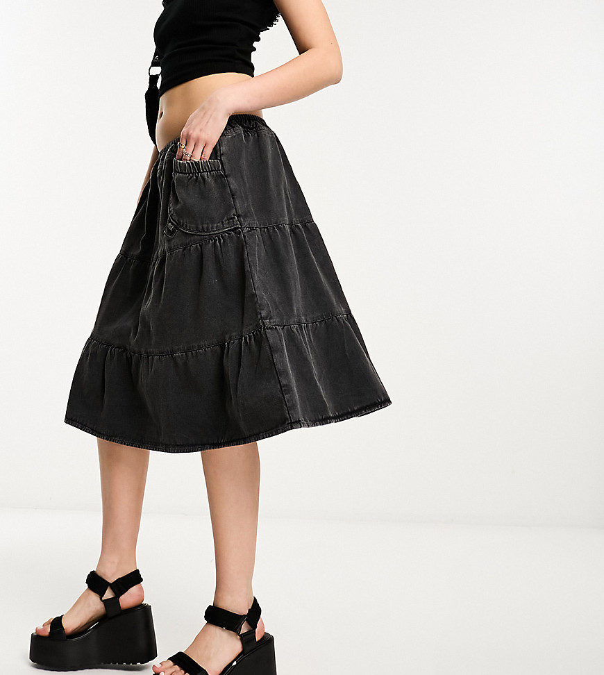 COLLUSION tiered washed 90's knee length skirt with toggles in grey