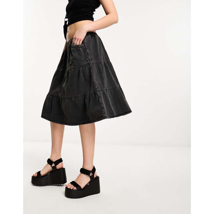 COLLUSION tiered washed 90 s knee length skirt with toggles in grey ASOS