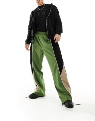 COLLUSION Tracksuit jogger in green