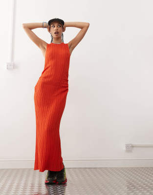 COLLUSION - Transparentes Maxikleid aus Feinstrick in Orange-Braun