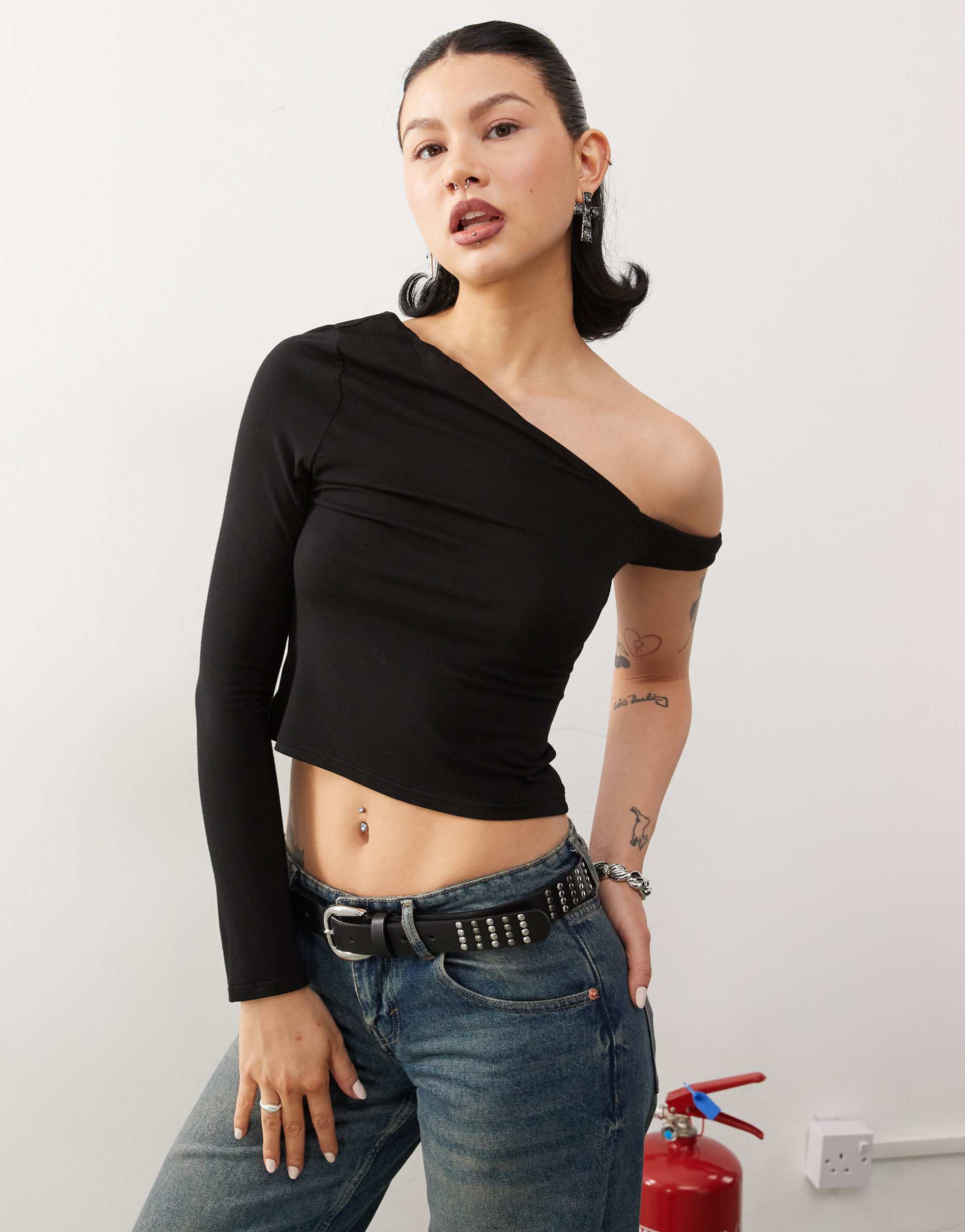 collusion twist shoulder long sleeve top in black