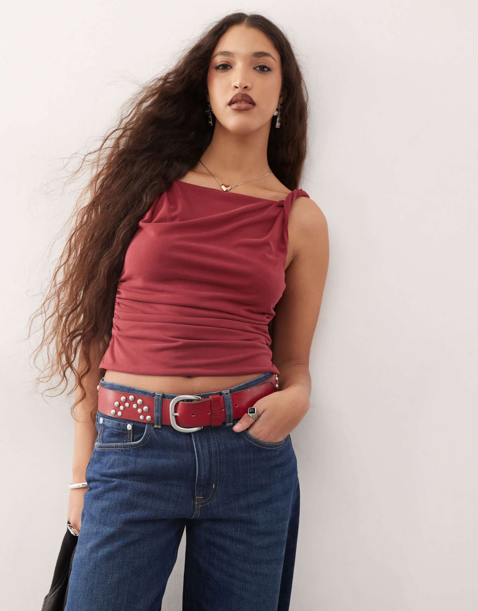 collusion twist square neck top in pomegranate