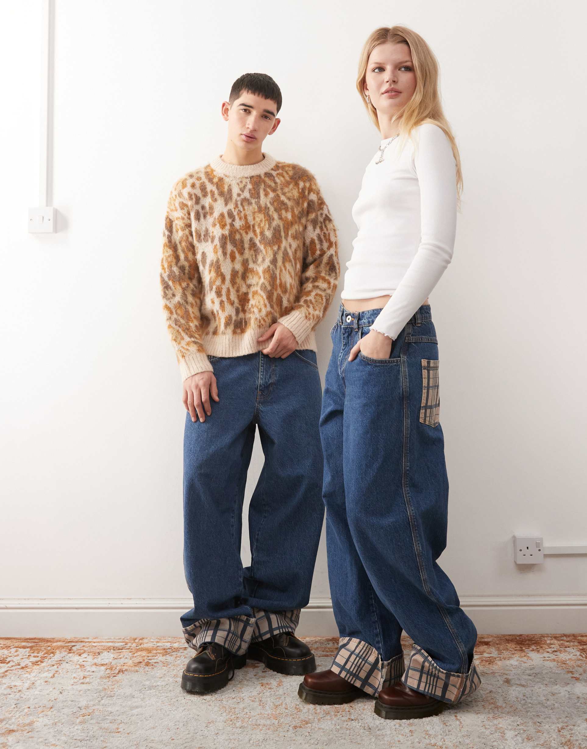 collusion unisex baggy jeans in rinse with check turn up hem