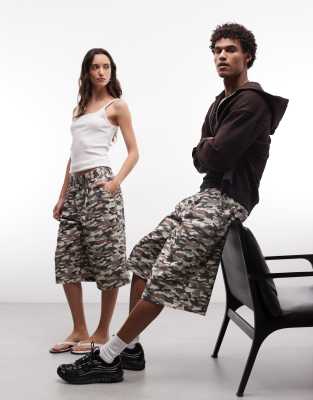 Collusion Unisex Baggy Longline Jort In Black