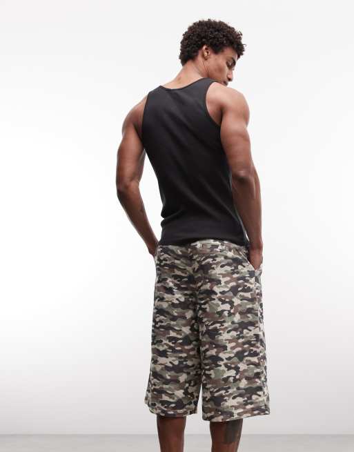 COLLUSION Unisex baggy longline jort in camo, 4 of 4