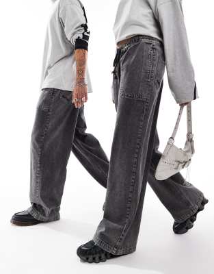 Unisex baggy skater jeans in washed black