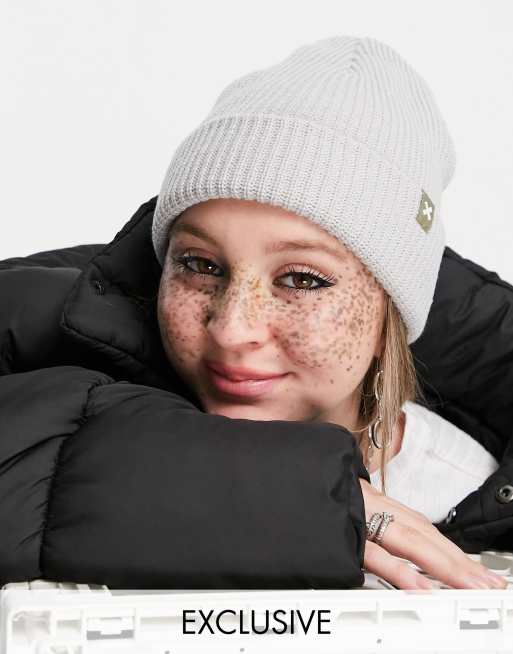 COLLUSION Unisex - Beanie met logo in lichtgrijs - LGREY