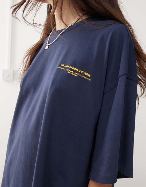 COLLUSION Unisex - Blå T-shirt med firkantet pasform og grafisk print , 4 af 4
