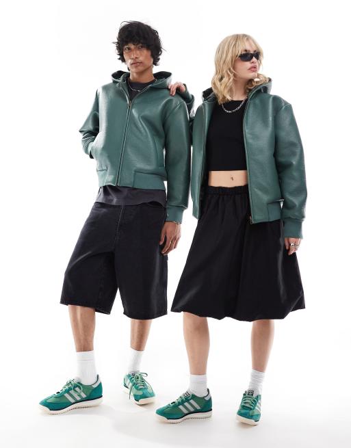 COLLUSION Unisex - Bomber à capuche en similicuir thermocollé - Vert forêt, 3 de 4