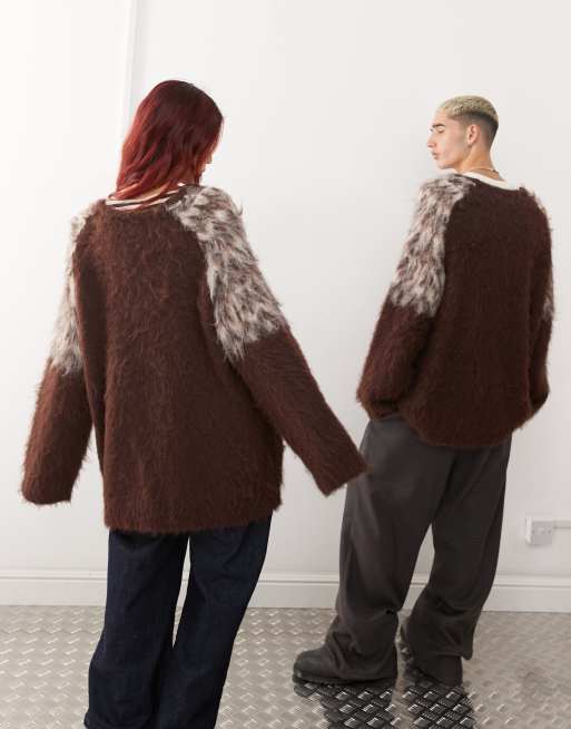 COLLUSION Unisex – Brązowy sweter oversize z czesanej dzianiny w nordycki wzór, 3 z 4