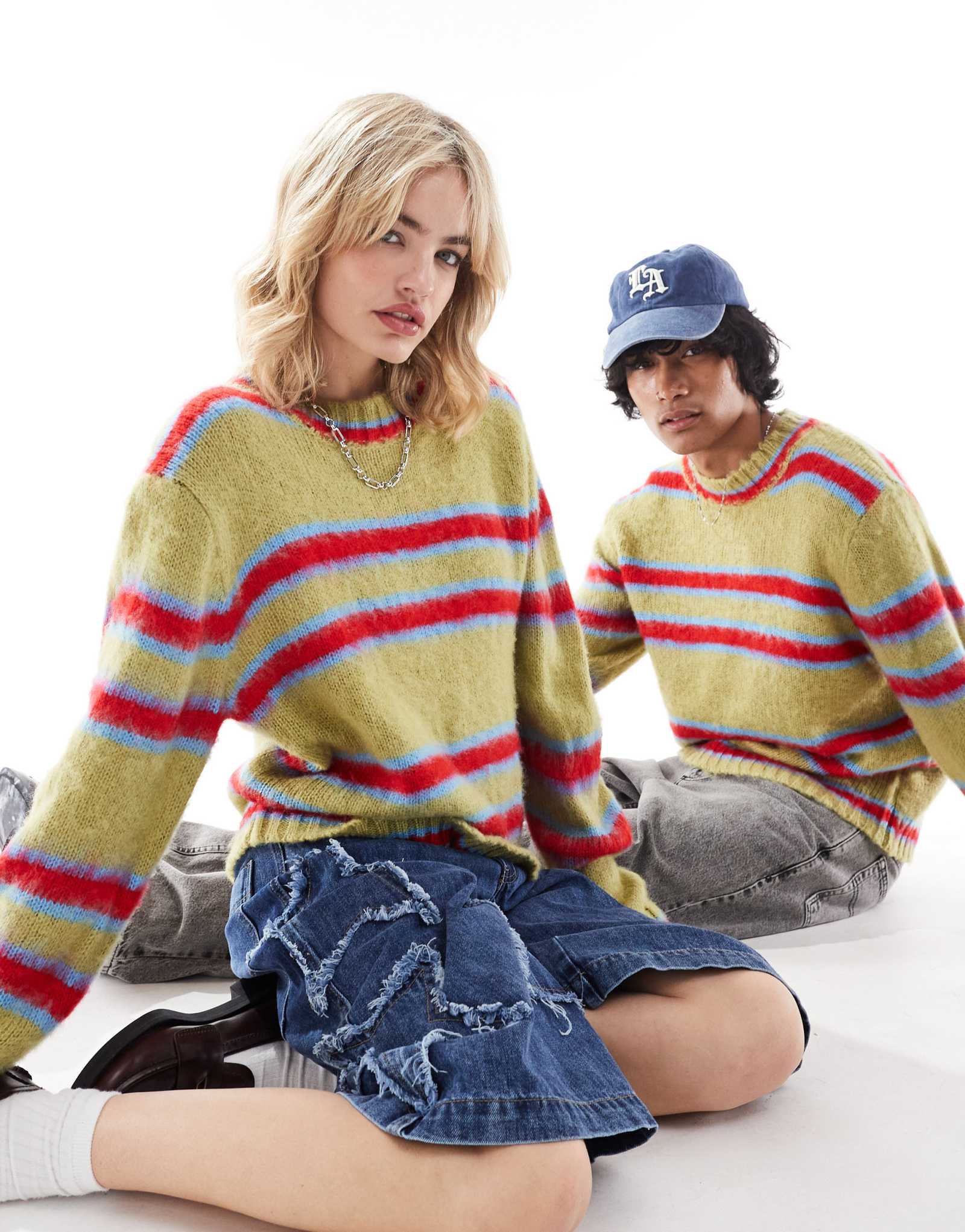 Свитер с круглым вырезом COLLUSION унисекс в полоску зеленого цвета 7590₽