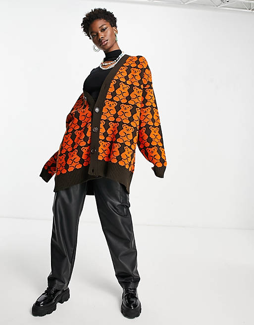  COLLUSION Unisex cardigan with gummy bear jacquard in brown and orange 
