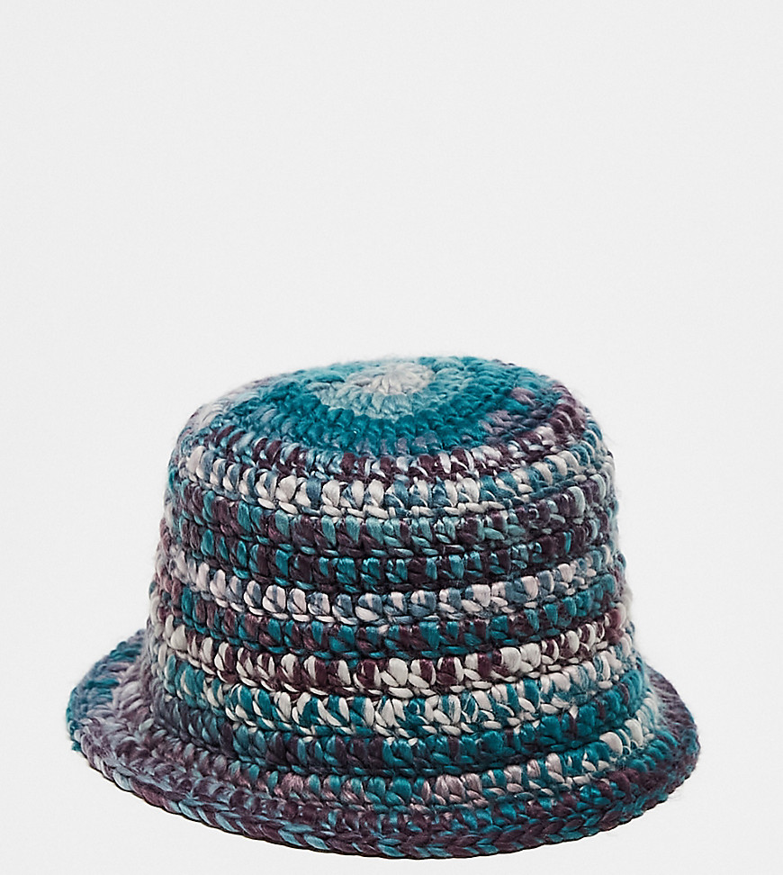 COLLUSION Unisex crochet hat in multi