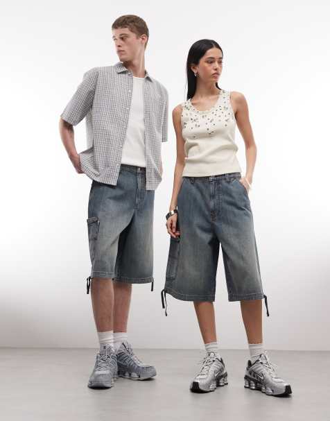 COLLUSION Unisex denim cargo shorts in light wash - view 1