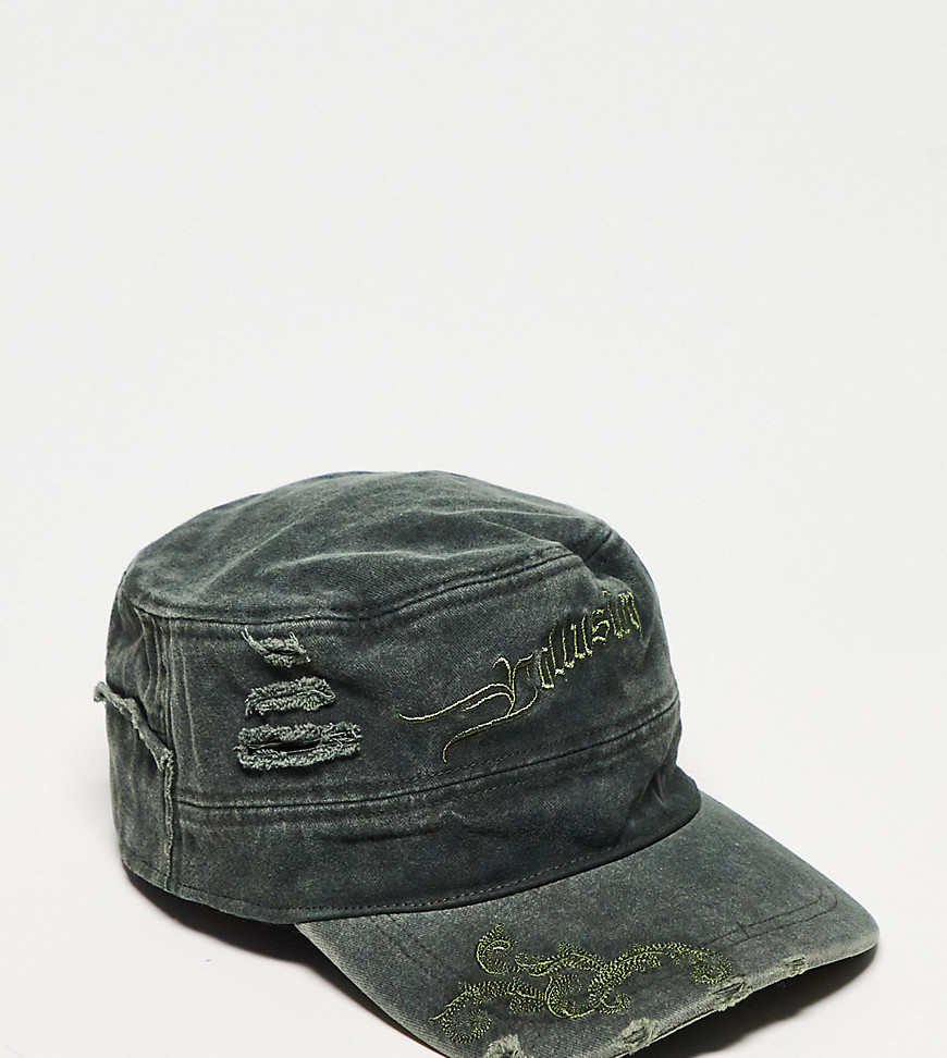COLLUSION Unisex distressed trucker cap with branding in khaki-Green