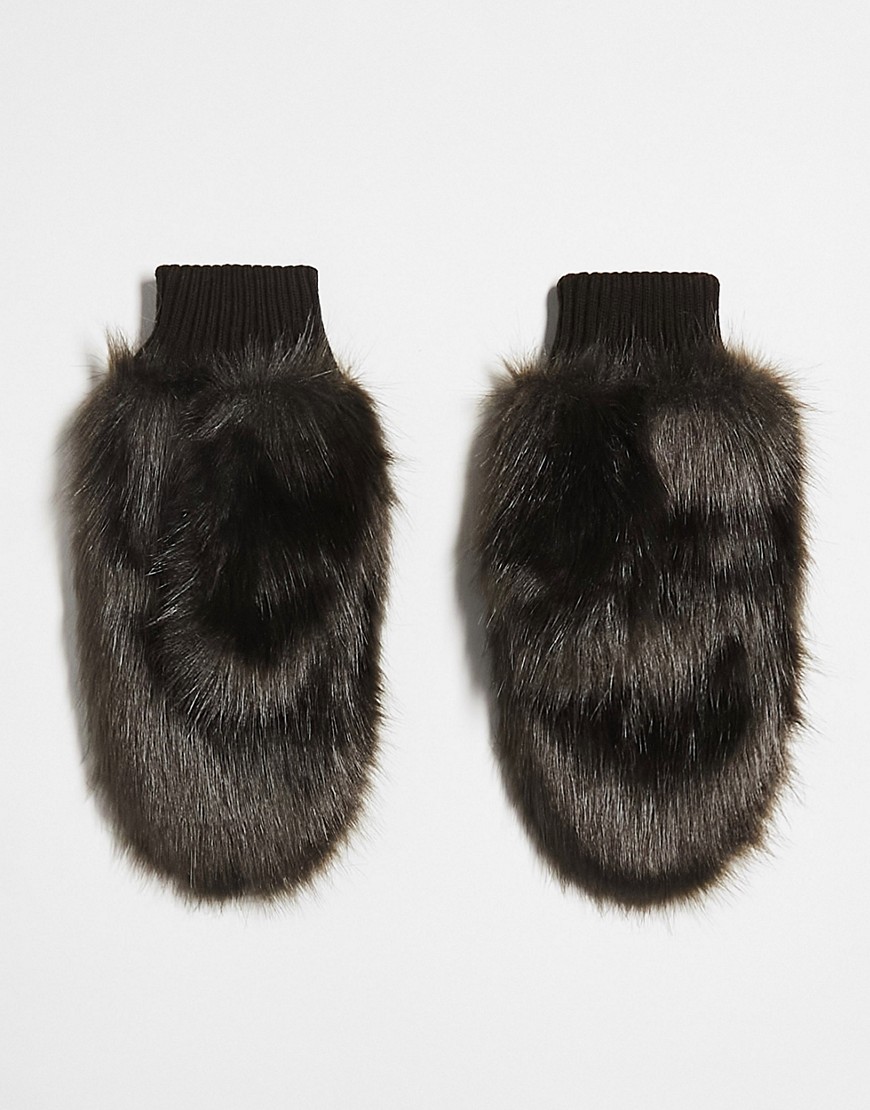Unisex faux fur oversized mitten in brown