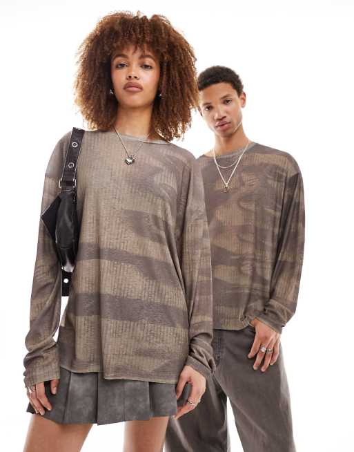 COLLUSION Unisex – Gemustertes, langärmliges Skatershirt aus Netzstoff in Rostbraun