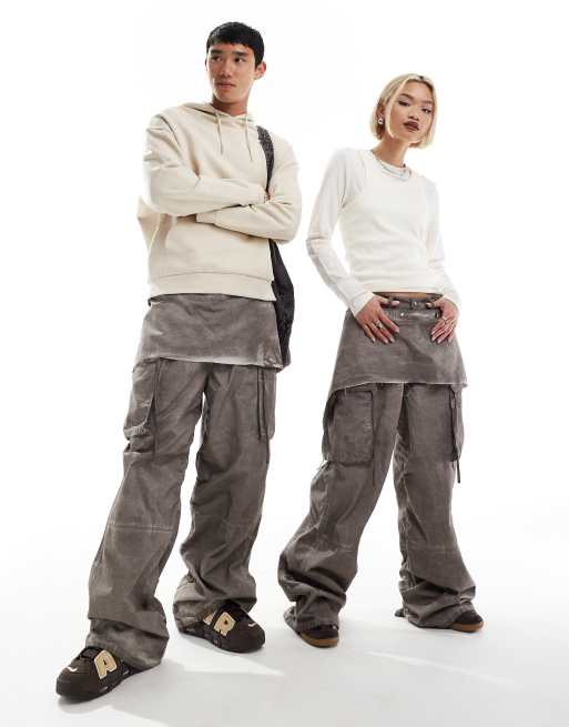 COLLUSION Unisex - Iconic - Utility-bukser med aftagelig nederdel i vasket brun