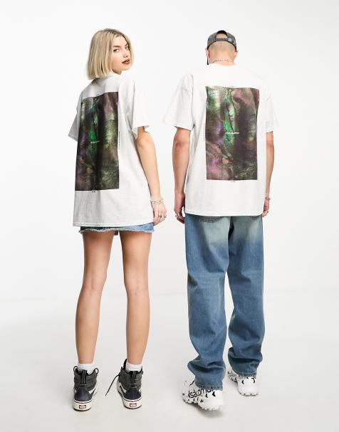 COLLUSION Unisex iridescent photographic printed t-shirt in gray - view 1