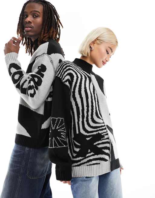 COLLUSION Unisex – Jacquard-Pullover mit Markenaufdruck und geteiltem Muster in Schwarz und Grau, 2 von 4