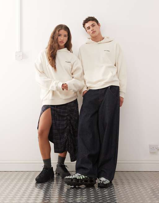 COLLUSION Unisex – Kastig geschnittener Kapuzenpullover in Ecru mit Logoprint, 2 von 4