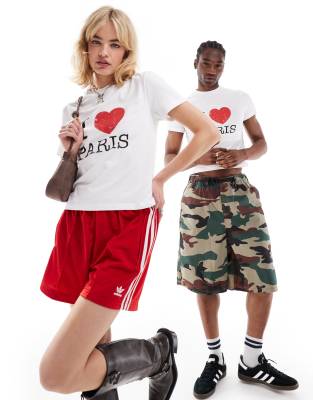 COLLUSION Unisex - Knapp geschnittenes T-Shirt in Weiß mit „I LOVE PARIS"-Grafikprint