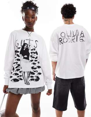 COLLUSION Unisex - Langärmliges Oversize-Shirt in Weiß mit lizenziertem „Olivia Rodrigo"-Print im Festival-Stil