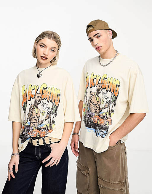 COLLUSION Unisex License T-Shirt with Gucci Mane Print in Off White