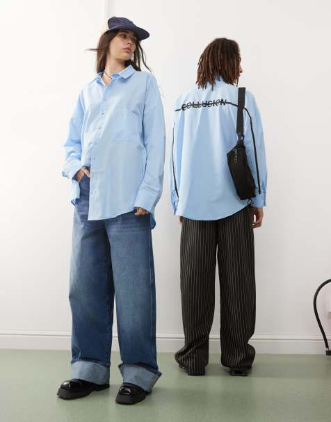COLLUSION Unisex – Niebieska koszula oversize z nadrukiem na plecach - view 1