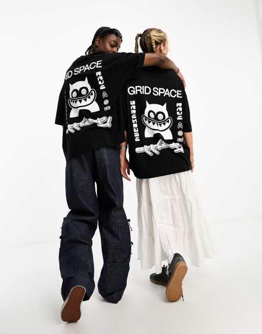 COLLUSION Unisex – Oversize-T-Shirt in Schwarz mit Katzenprint und Grid-Space-Schriftzug