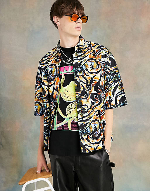  COLLUSION Unisex oversized boxy shirt in digital abstract print 