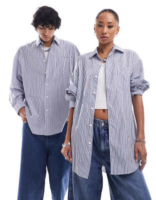 COLLUSION Unisex - Oversized gestreept overhemd in wit en blauw