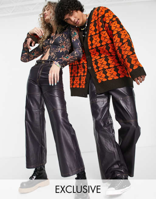 COLLUSION Unisex - Pantaloni ampi a vita bassa in pelle sintetica con cuciture a contrasto, colore marrone
