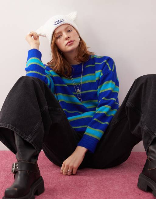 COLLUSION Unisex - Pluizige gestreepte gebreide trui in blauw