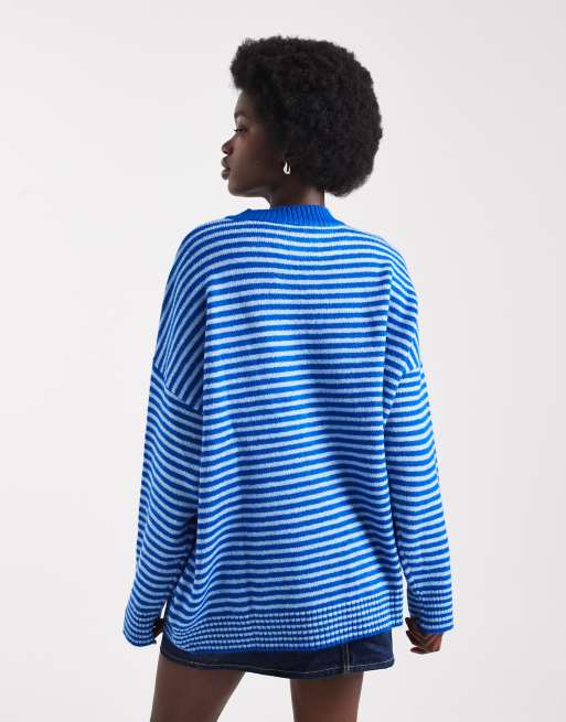 COLLUSION Unisex - Pluizige gestreepte trui met ronde hals in blauw, 3 van 4