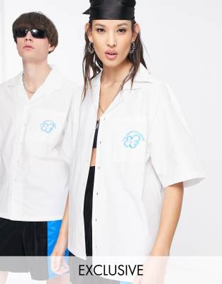 COLLUSION Unisex poplin revere summer shirt with flower embroidery in white - ASOS Price Checker