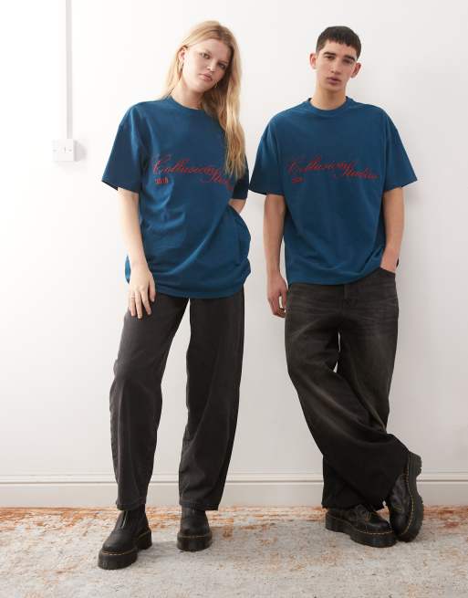 COLLUSION - Unisex - Premium - Forvasket marineblå T-shirt i piqué med broderi, 4 af 4