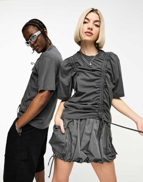 COLLUSION Unisex ruched crop t-shirt in dark grey - view 1
