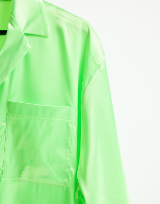 COLLUSION Unisex - Satijnen overhemd met reverskraag in neongroen, deel van co-ord set, 4 van 4