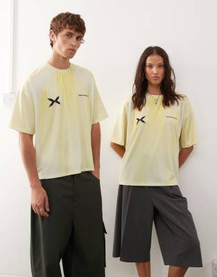 Collusion Unisex Soccer Top In Yellow