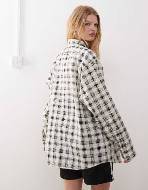 COLLUSION - Unisex - Sort- og hvid-ternet skjorte, 4 af 4