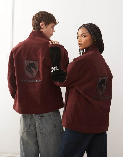 COLLUSION Unisex – Sportjacke aus Wildlederimitat in Burgunderrot und Schwarz, 4 von 4